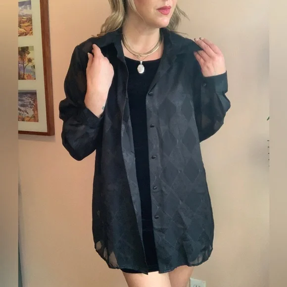 Vintage 'The Work Connection' Black Sheer Diamond Pattern Button Up Blouse - Picture 8 of 10